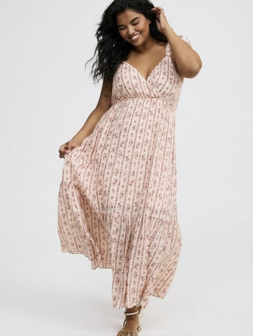 Sleeveless Blush Pink Floral Maxi Dress with V-Neck